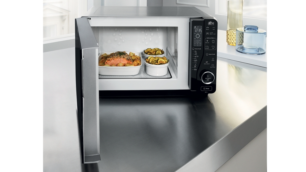Whirlpool extra space deals microwave