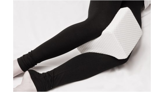 DJMed Knee & Leg Pillow With Leg Strap