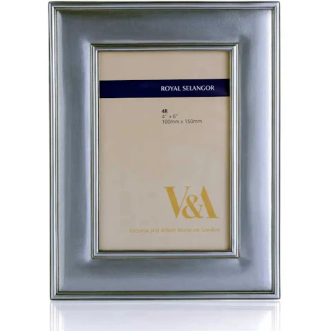 Royal Selangor V and A The Inspired English Photo Frame 4R
