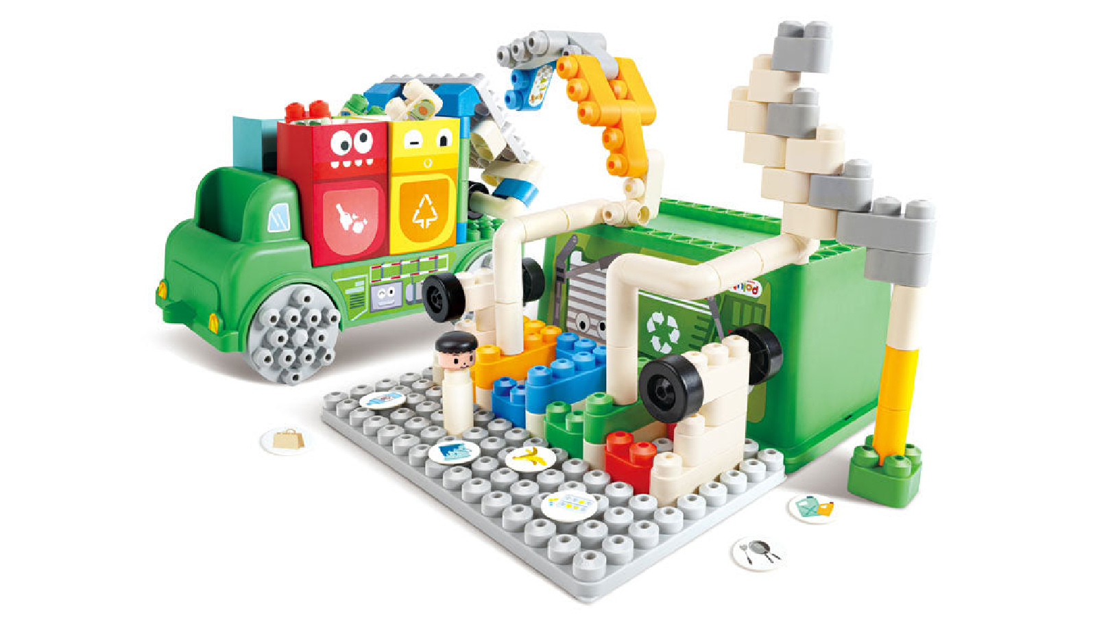 PolyM Garbage Sorting Truck