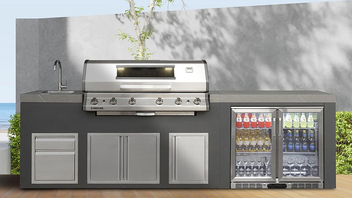 Everdure Bayview 6-Burner Outdoor Kitchen +  Tropical Rated Beverage Cooler - Natural Gas