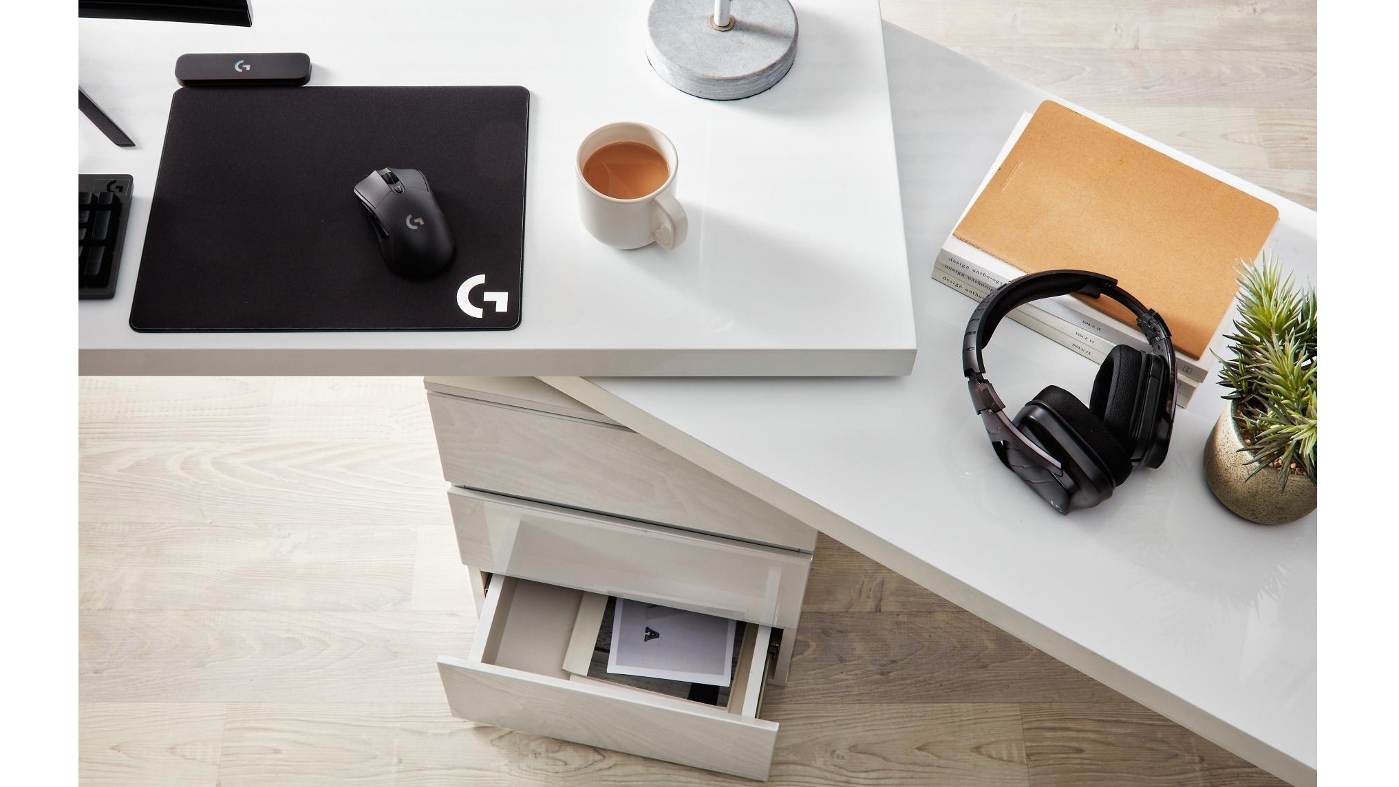 Vibe Desk White Harvey Norman