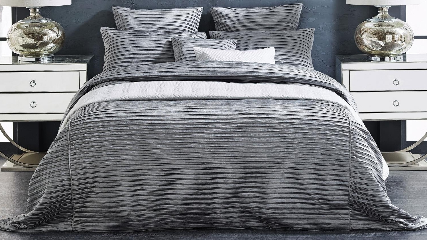 L'Avenue Constance Grey Coverlet Set - Queen/King