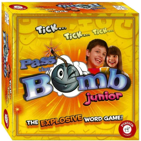 Piatnik Pass the Bomb Junior Action Card Game Jdpia717144