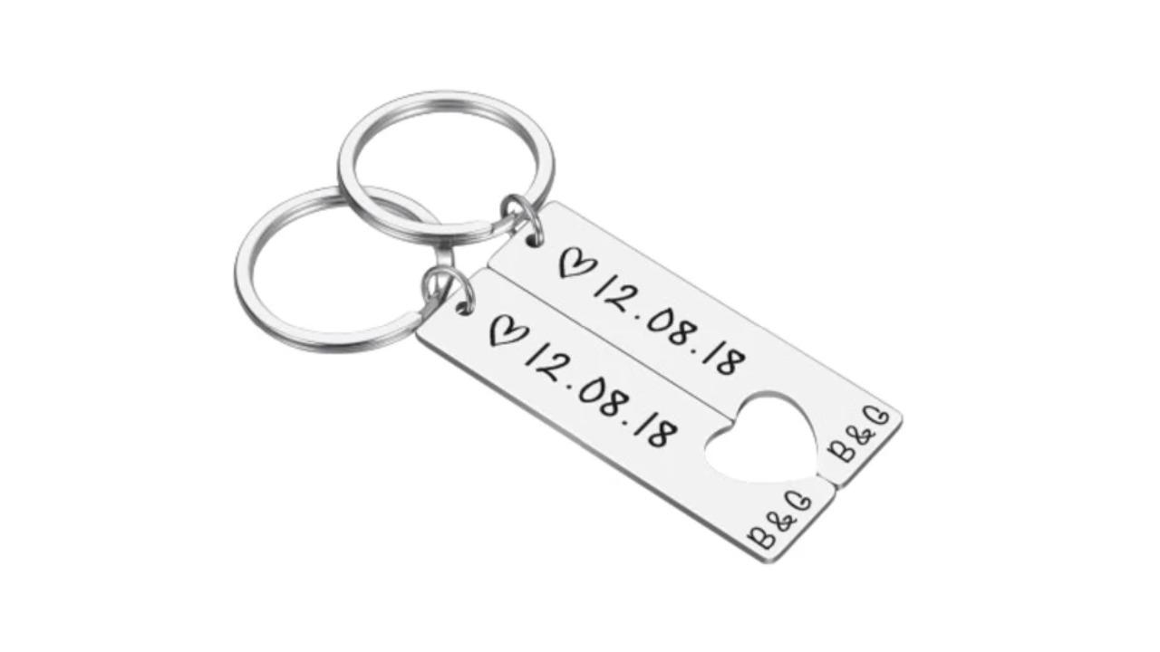 NNEOBA Customized Couple Keychain 