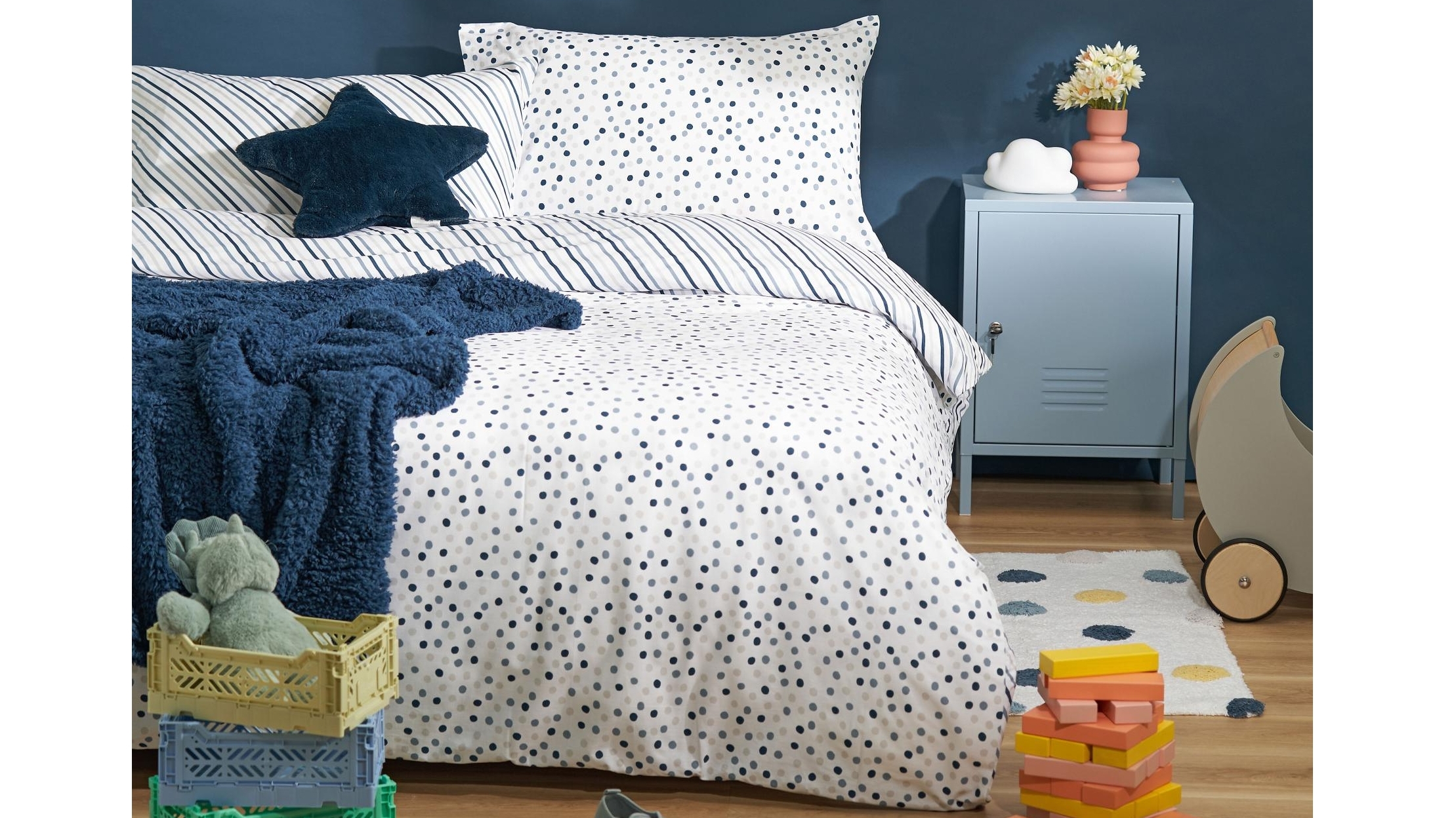 Minikins Spot Blue Reversible Quilt Cover Set - Single