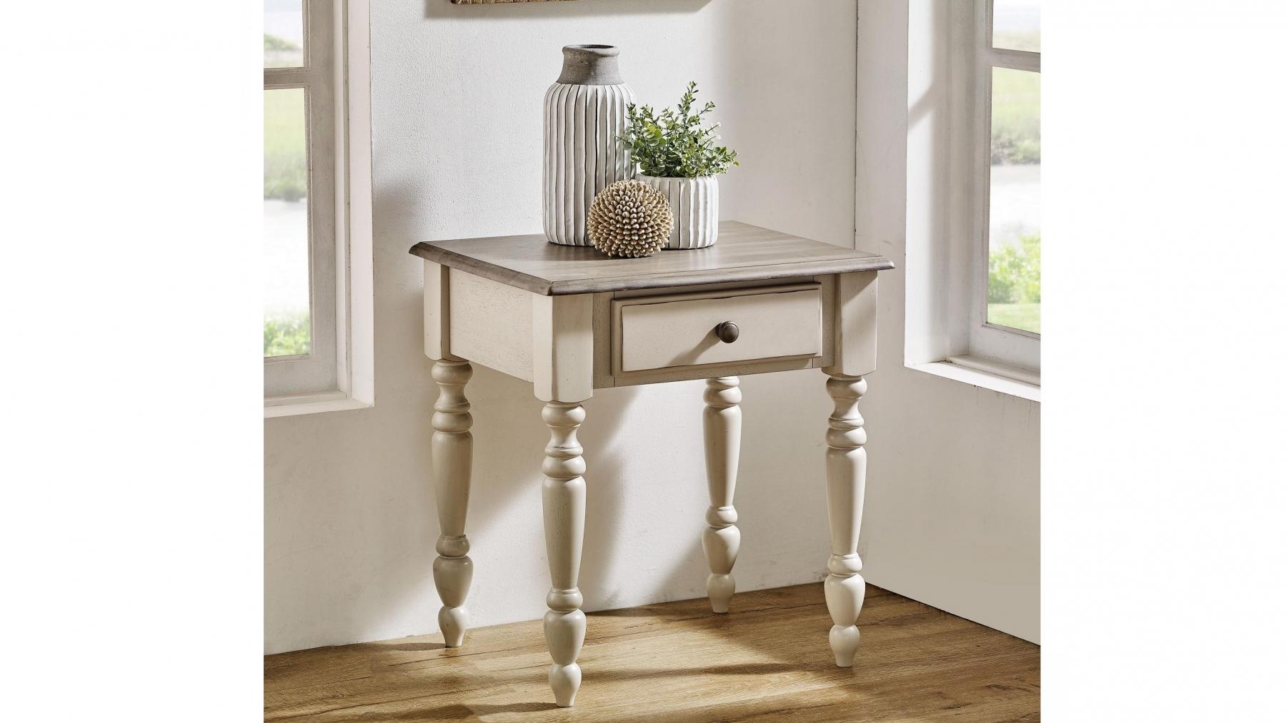 Hampshire Lamp Table 