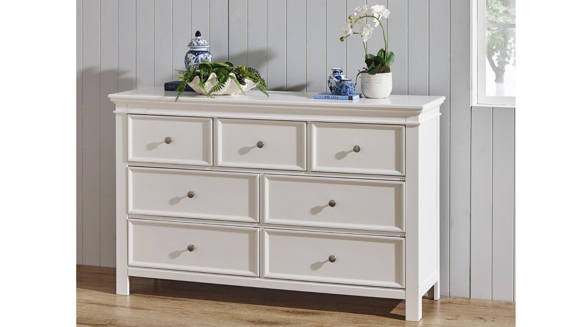Provence 7-Drawer Dresser