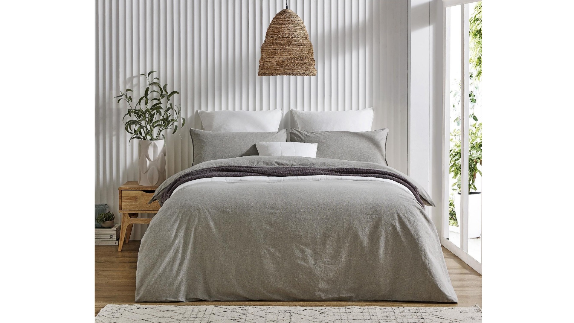 L'Avenue Max Silver Quilt Cover Set