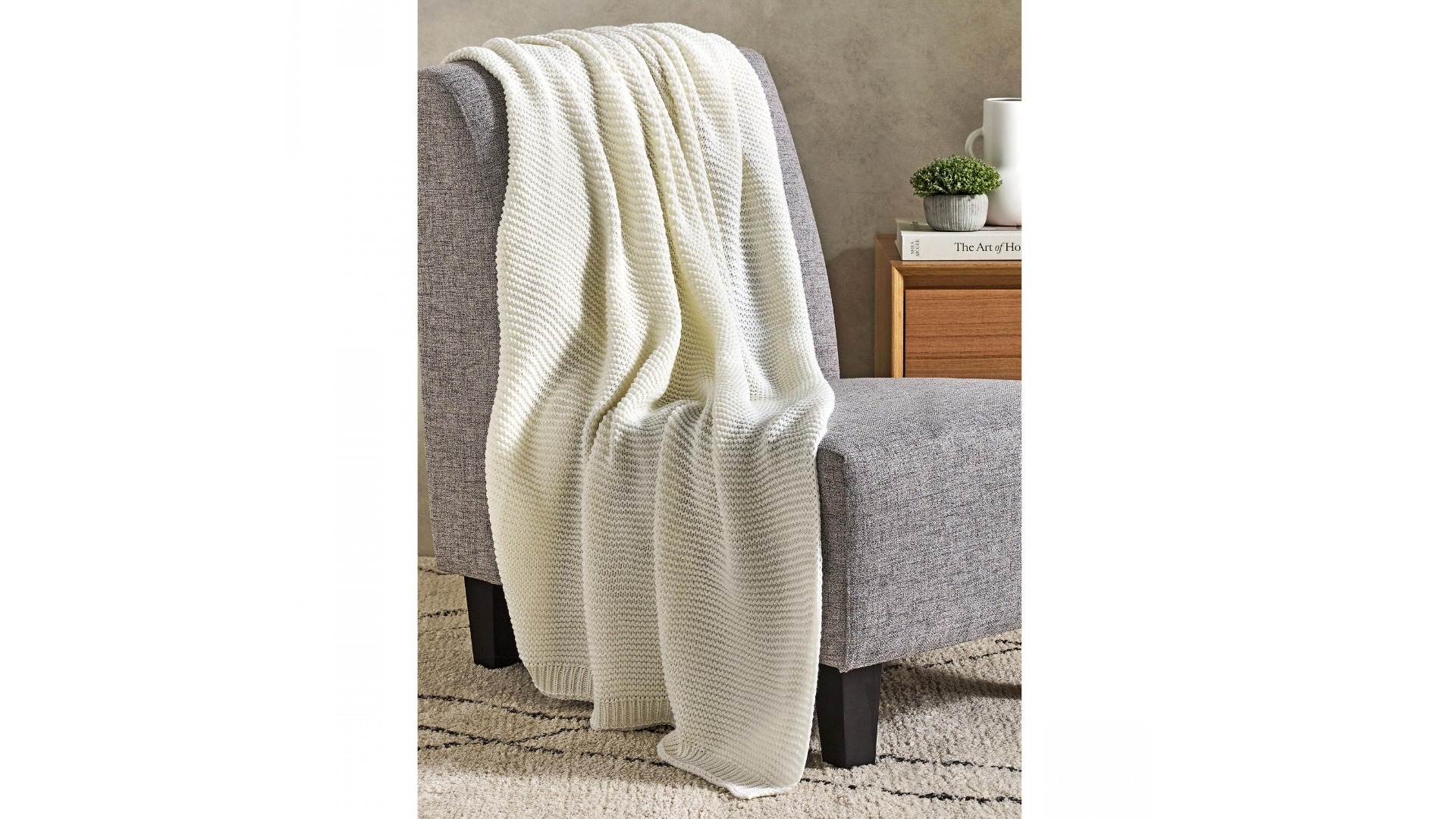 Porteno White Throw