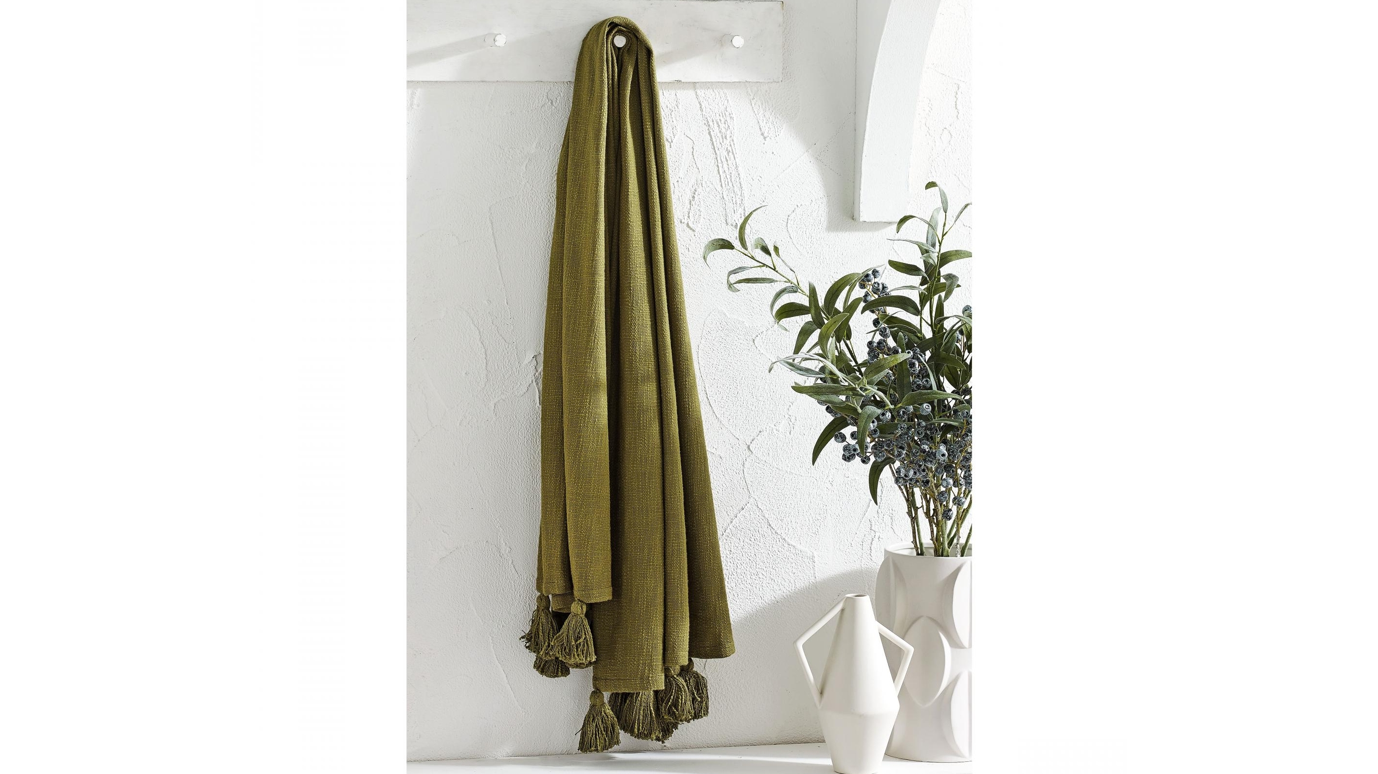 L'Avenue Callie Olive Throw