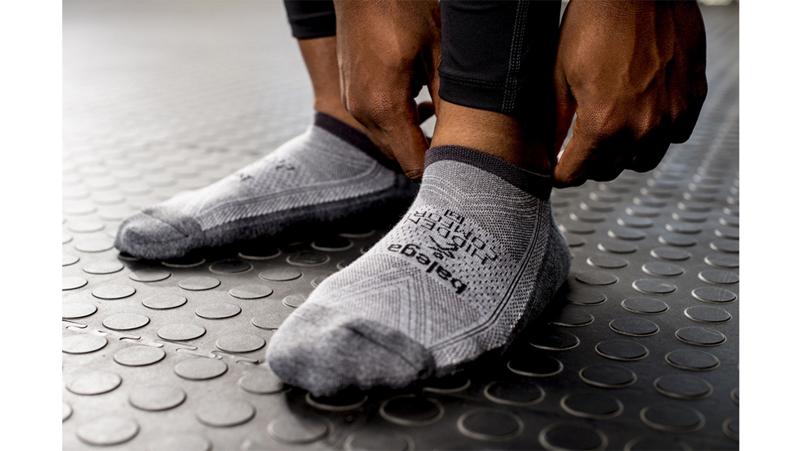Balega Grey/Carbon Hidden Comfort Running Sports Socks Large