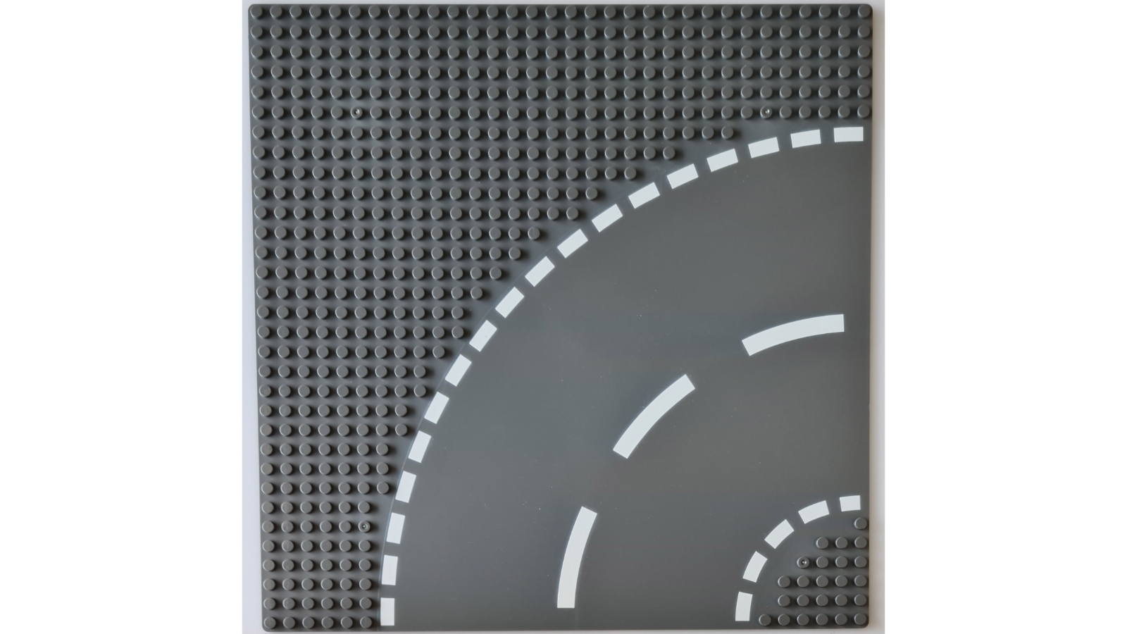 Baseplate Generic/Classic Right Curve 32 x 32 Studs - Small