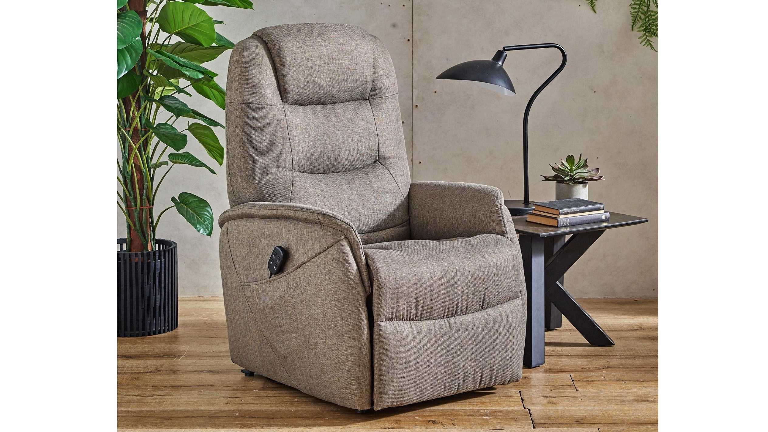 Harvey norman electric on sale recliner lift chairs