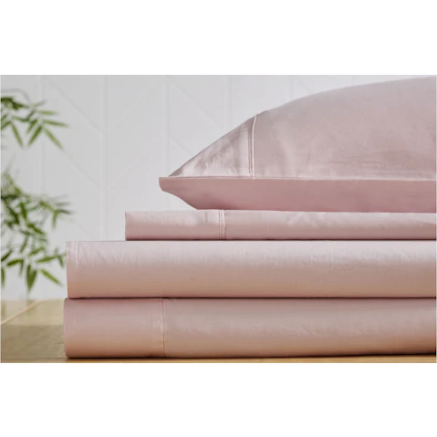 L'Avenue 300 Thread Count Blush Fitted Sheet
