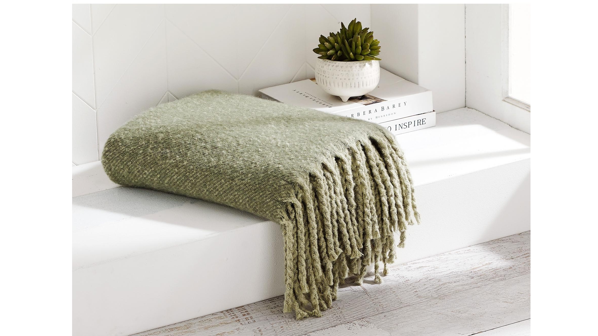 L'Avenue Nala Sage Throw - Large