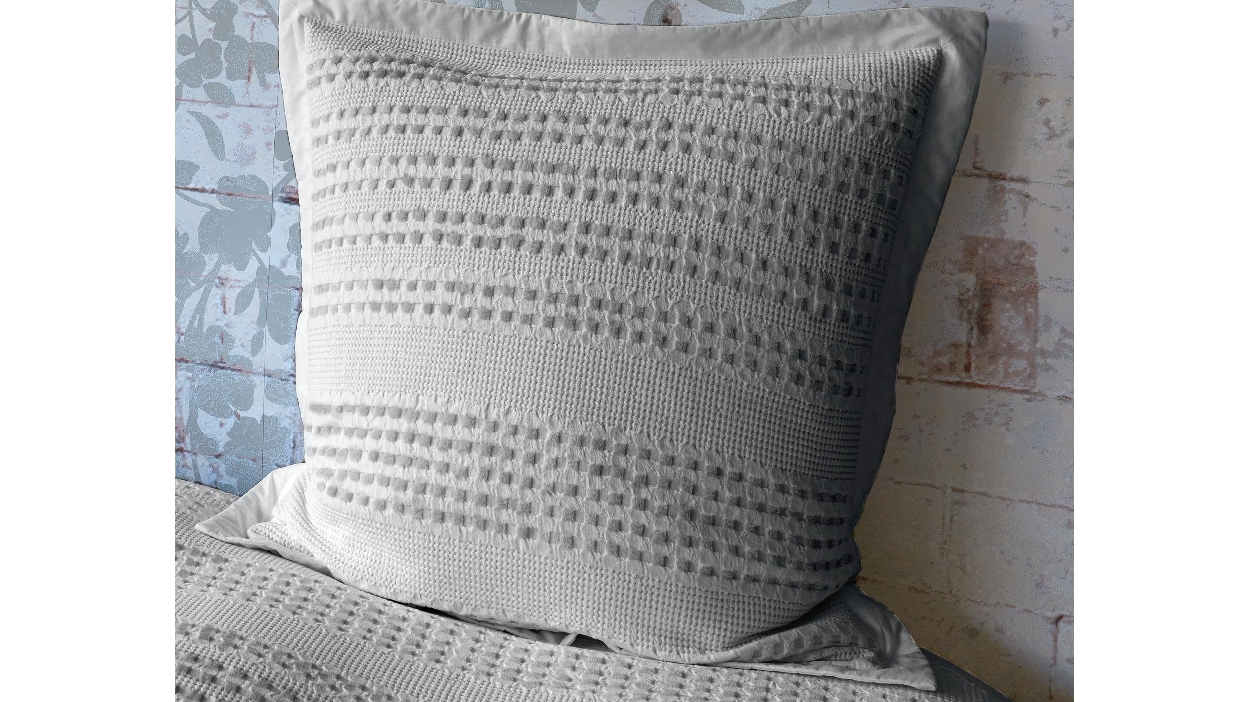 Arles Silver European Pillowcase