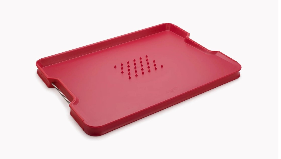 Joseph Joseph CutandCarve Plus Multi-function Chopping Board Extra Large - Red