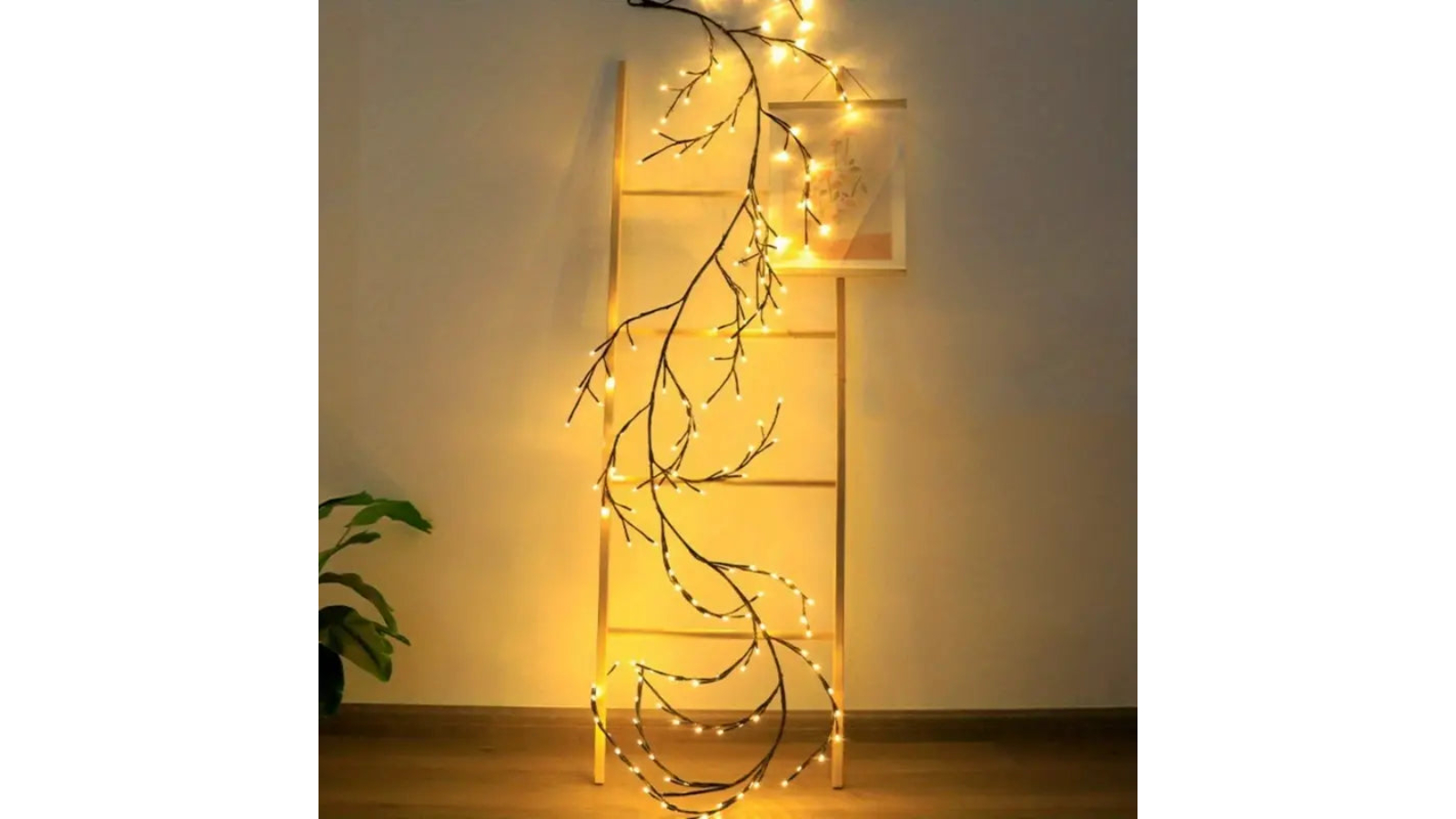 TM Yuletide Glow Christmas Light