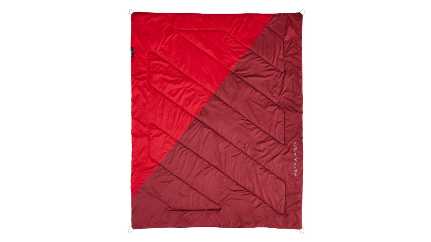Teton Sports Acadia Mammoth Camp Blanket - Ruby/Garnet