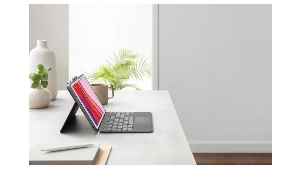 Logitech Combo Touch Keyboard Case for iPad (7th, 8th and 9th