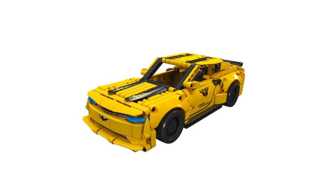 Mould King 736 Piece Bumblebee Pull-Back Car