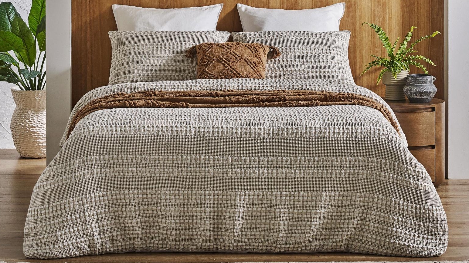 L'Avenue Stonewash Waffle Sand Quilt Cover Set - Queen