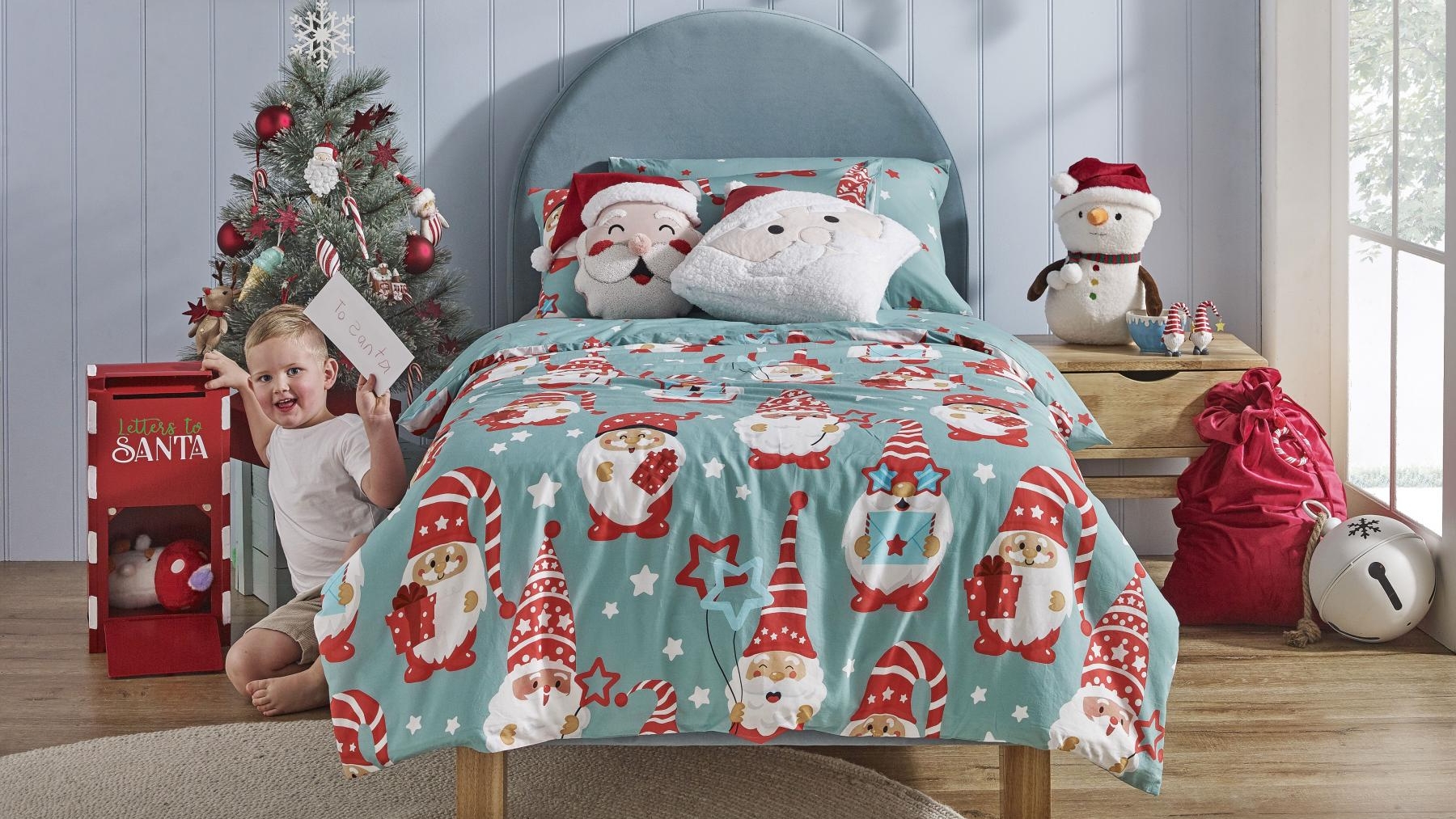 Santa Christmas Star Quilt Cover Set - Queen