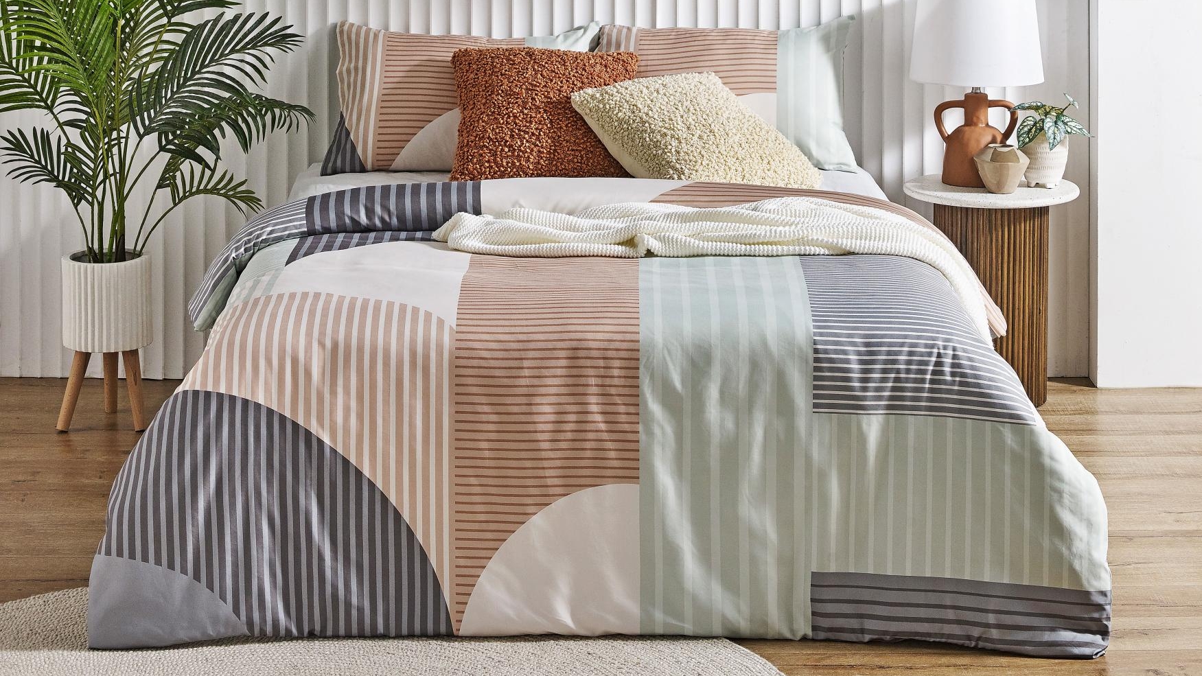  L'Avenue Porter Quilt Cover Set - Queen