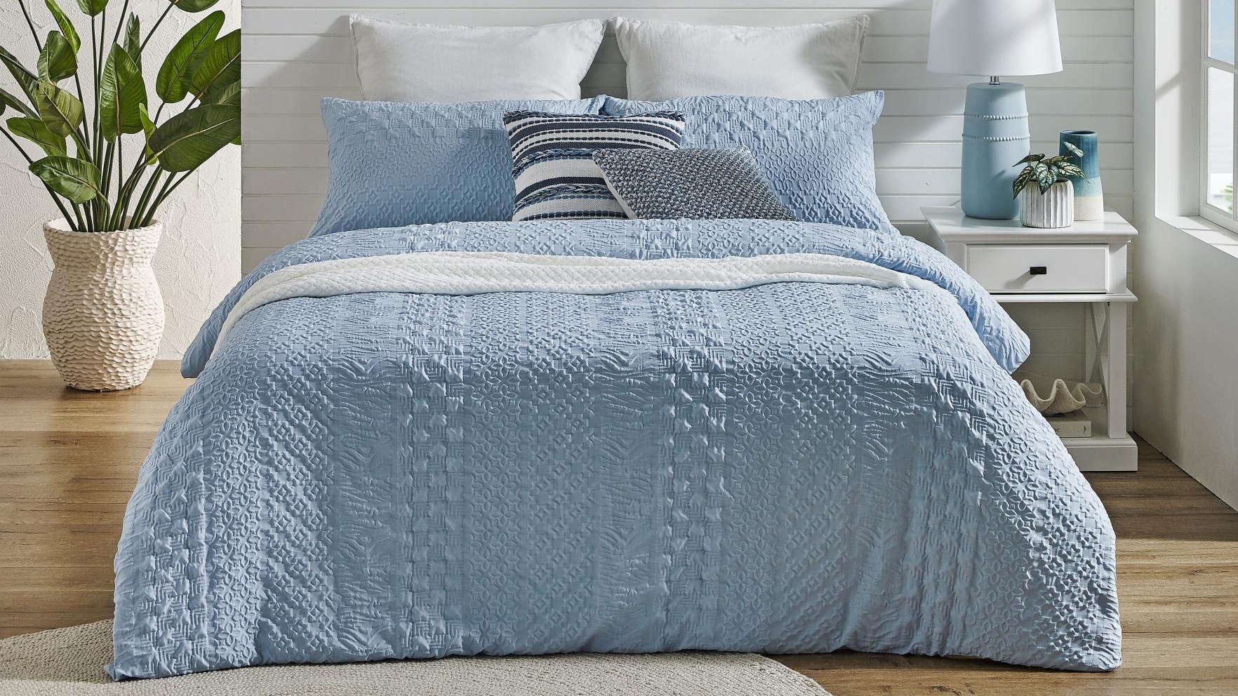 L'Avenue Knox Blue Quilt Cover Set - Queen