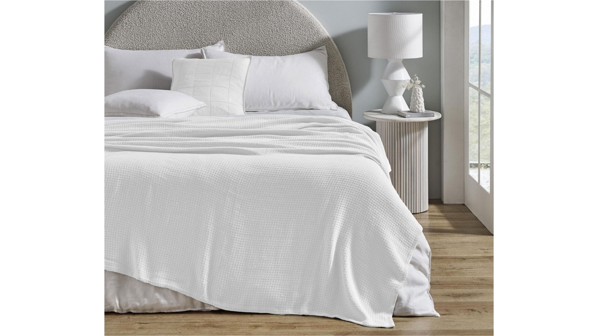 L'Avenue Coolum White Cotton Waffle Blanket - Queen/King