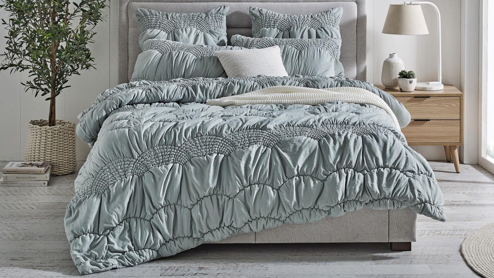 L'Avenue Ira Quilted Leaf Quilt Cover Set - King