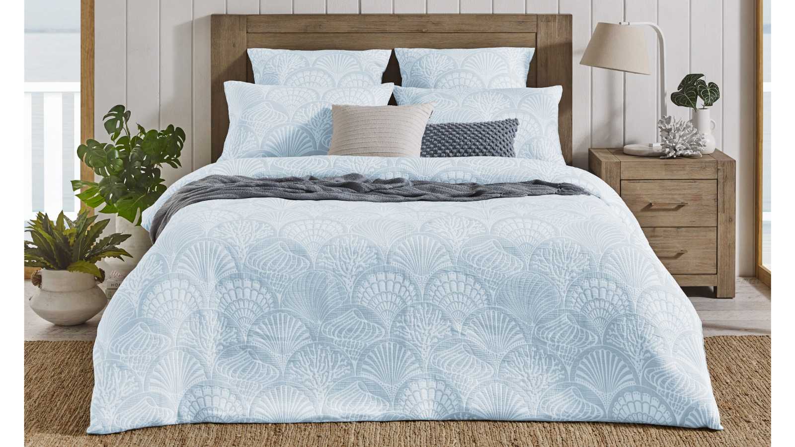 L'Avenue Luxury Shell Beach Blue Quilt Cover Set - Queen