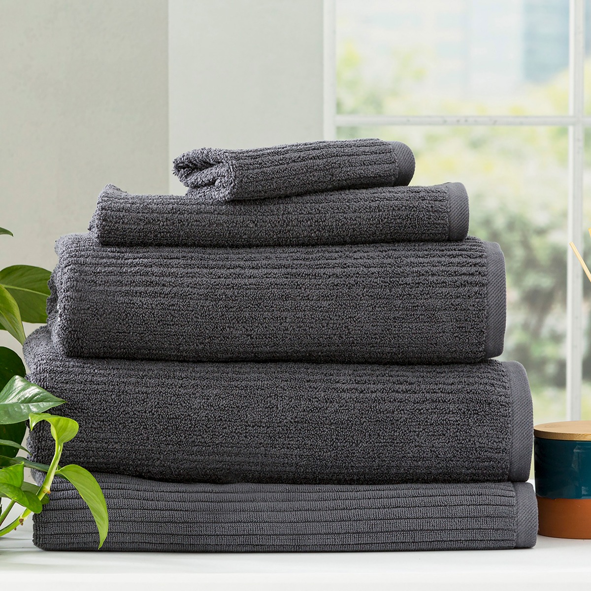 Renee Taylor Cobblestone 650GSM Cotton Ribbed Bath Towel - Granite