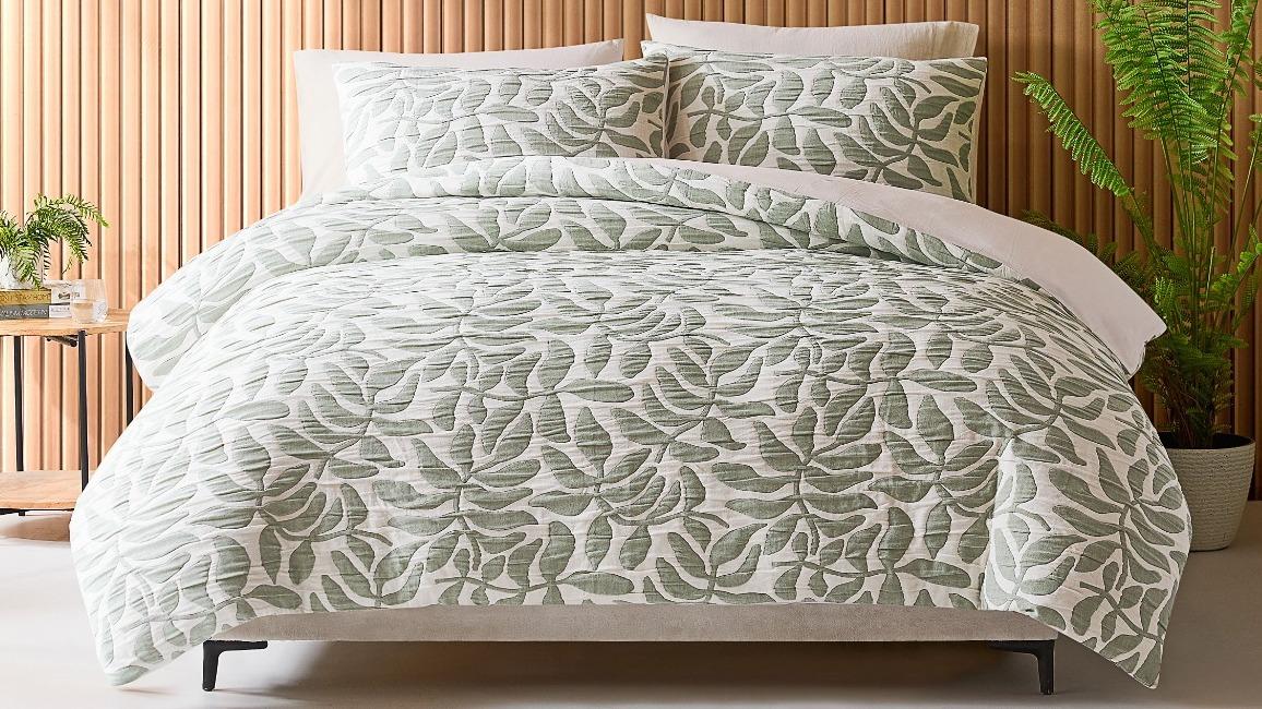 L'Avenue Clement Sage Quilt Cover Set - Double