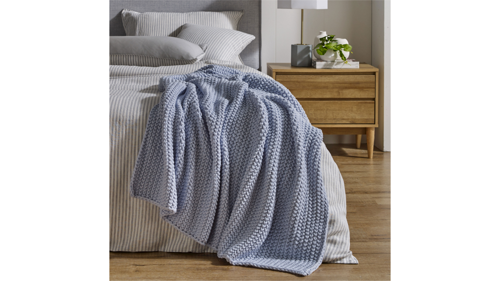 L'Avenue Luxury Imogen Chunky Throw
