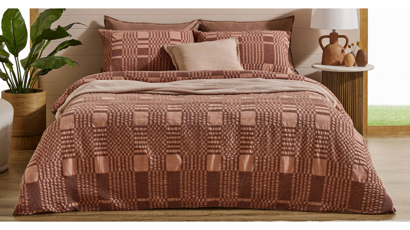 L'Avenue Neville Canyon Clay Quilt Cover Set - Double