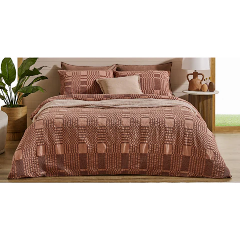 L'Avenue Neville Canyon Clay Quilt Cover Set