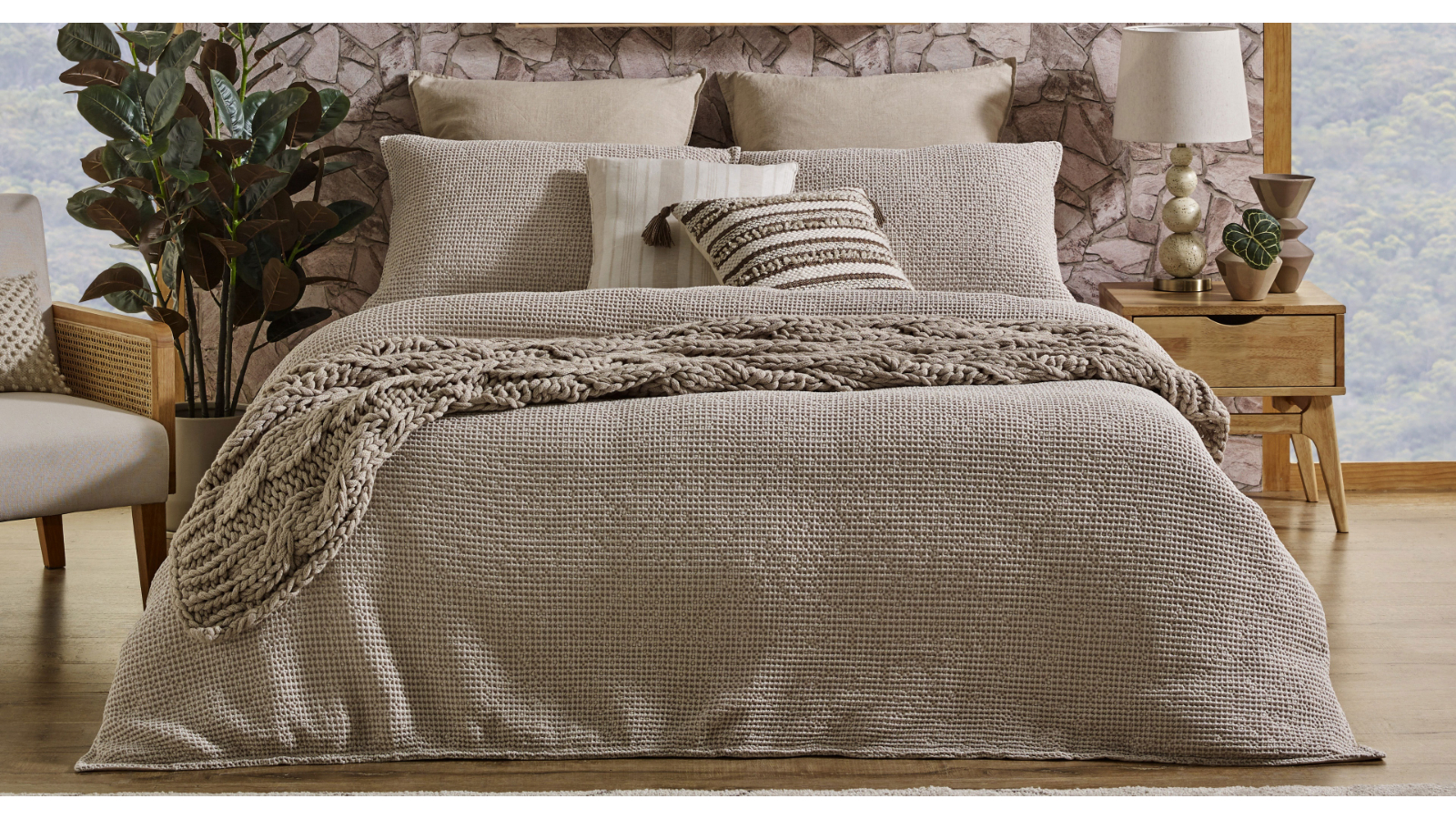 L'Avenue Tempest Quilt Cover Set - King