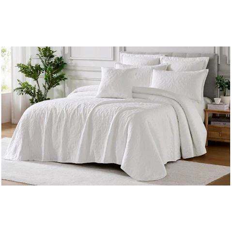 L'Avenue Luxury Ada Coverlet Set