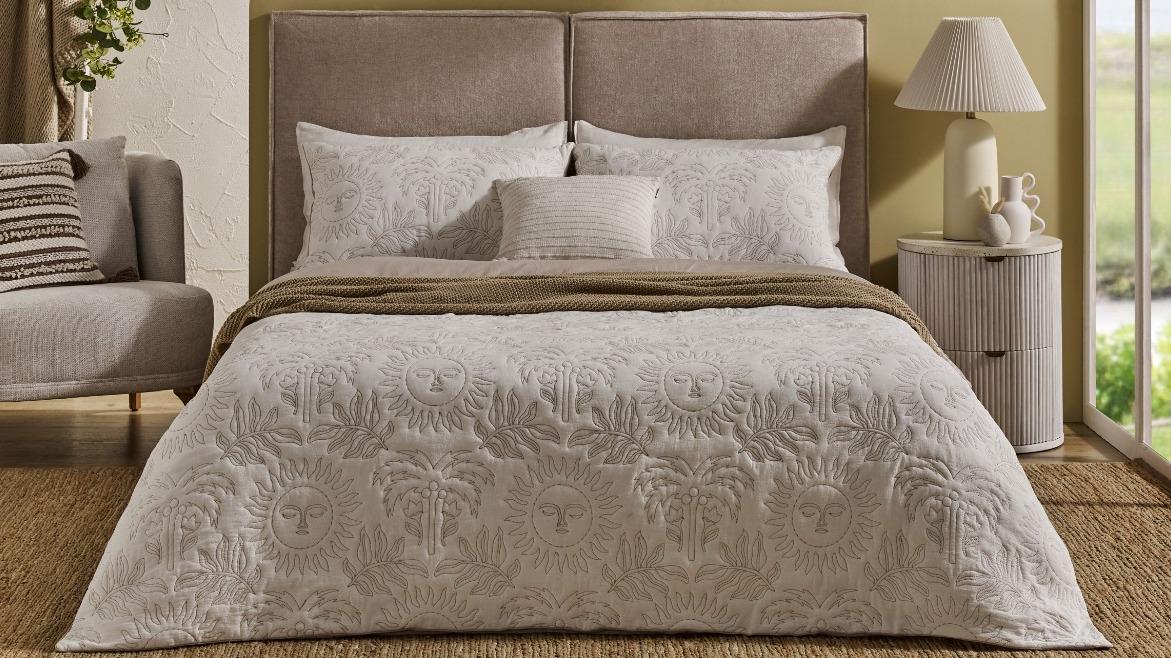 L'Avenue Sundancer Quilt Cover Set - Queen