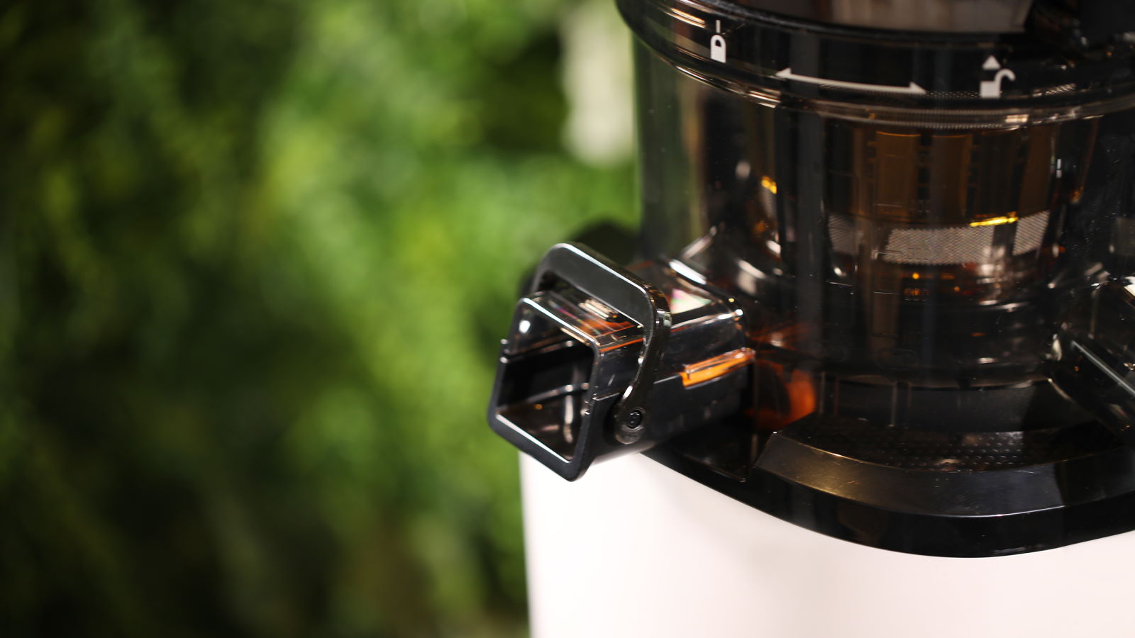 Kuvings AUTO10 Cold Press Juicer Matte White Harvey Norman