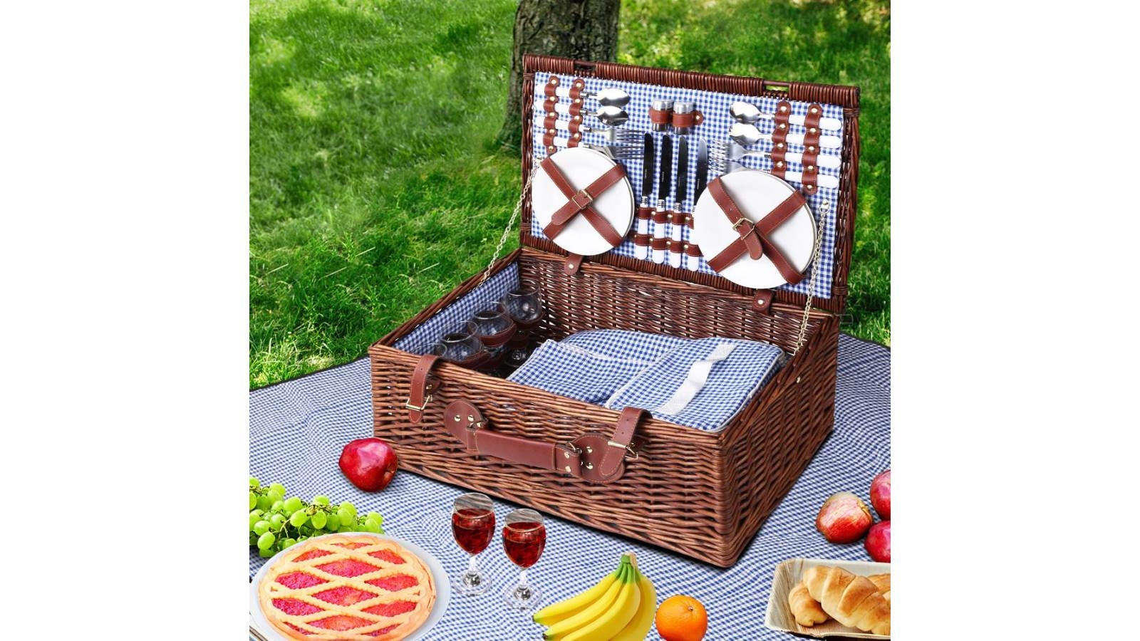 Alfresco 4 Person Picnic Basket with Builtin Thermallyinsulated