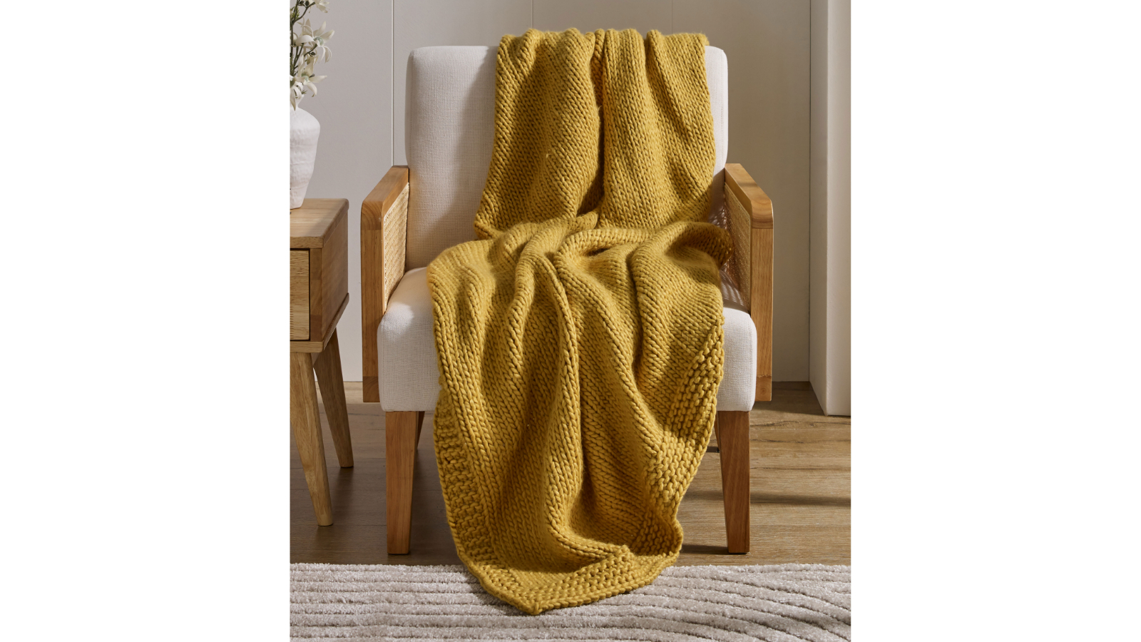L'Avenue Luxury Matilda Throw