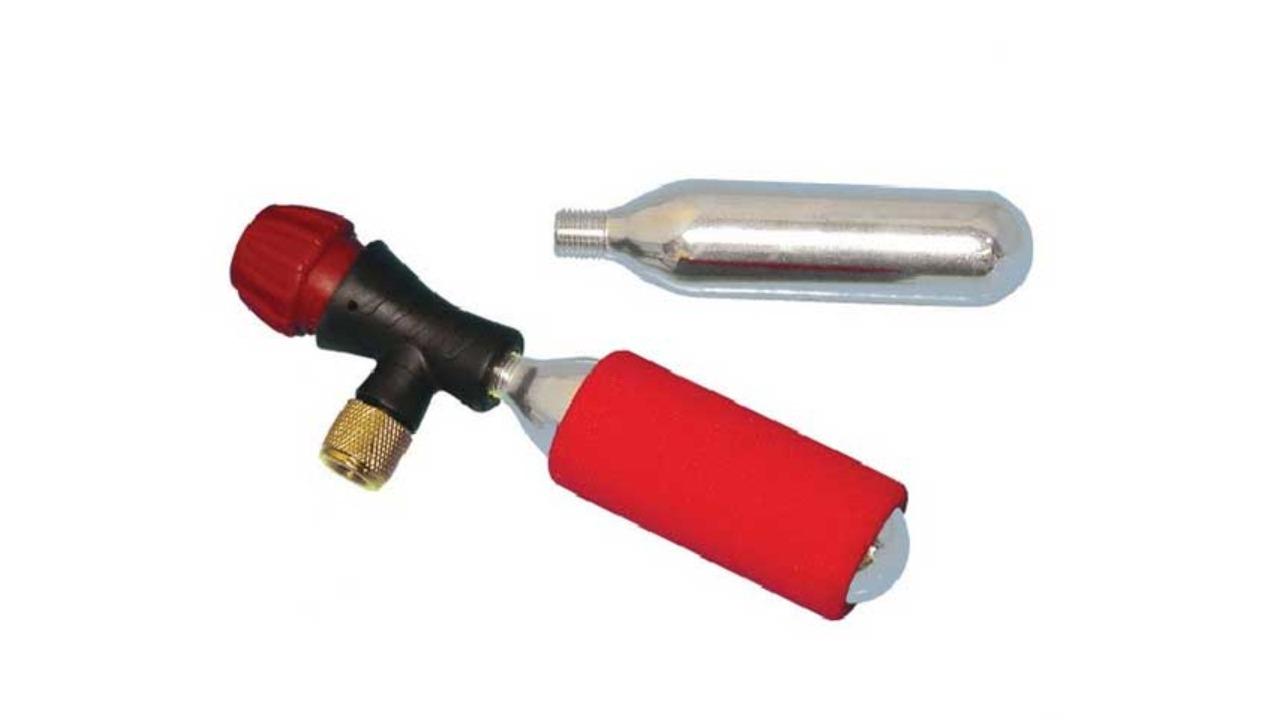 Action Bike and Ski Luft CO2 Tyre Inflator Kit with Airflow Control Knob