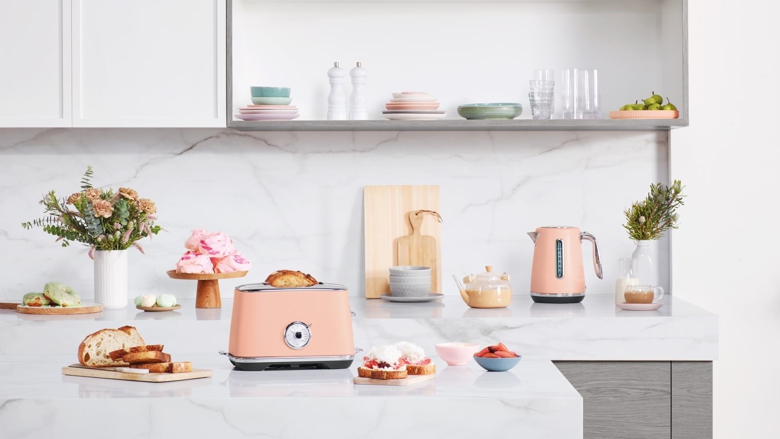Breville the Luxe Duo Kettle and Toaster Set Rosewater Meringue