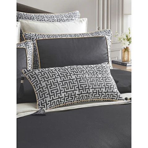 Tywin Rectangle Cushion