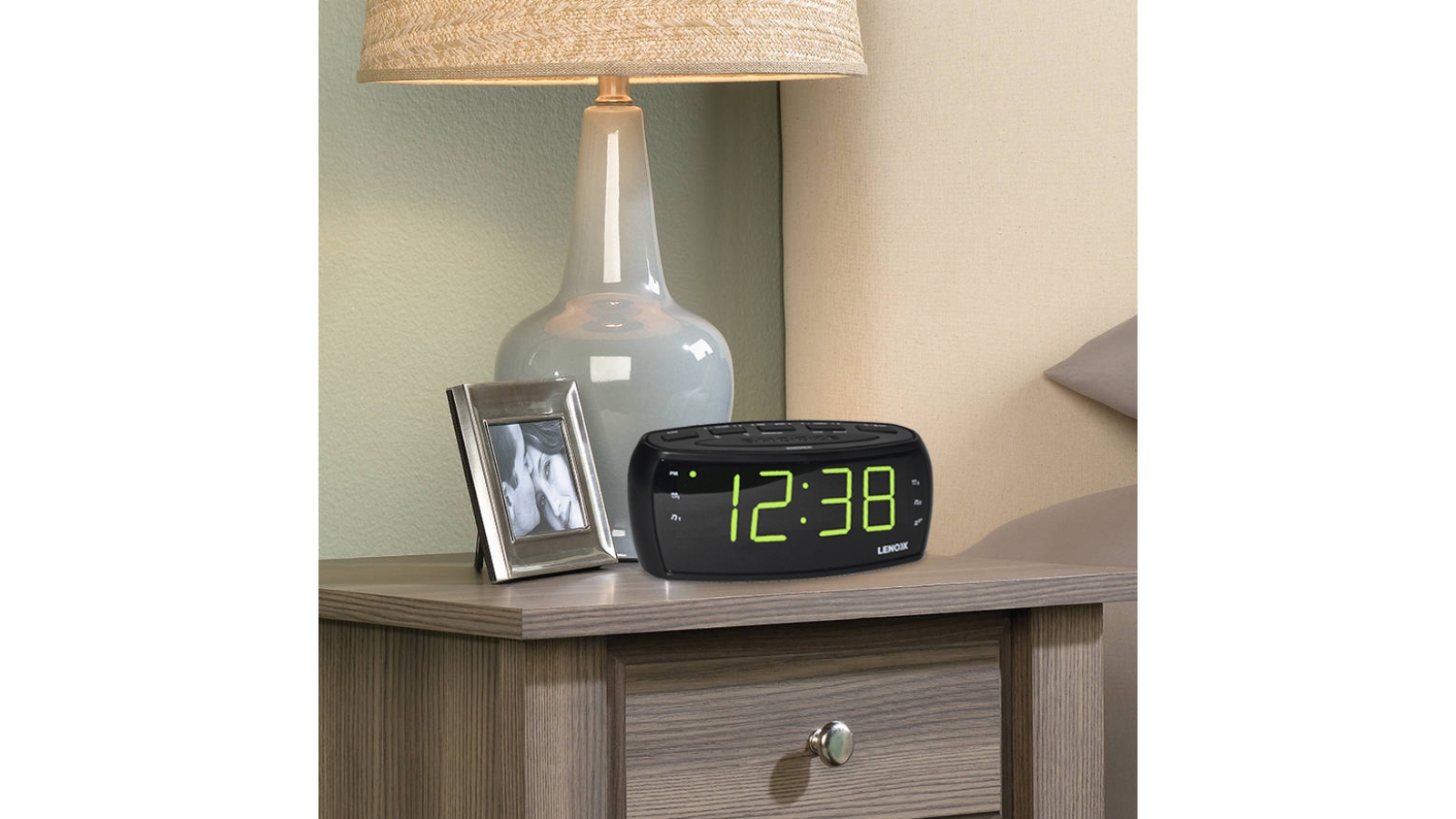 Lenoxx Digital Alarm Clock with Radio Harvey Norman