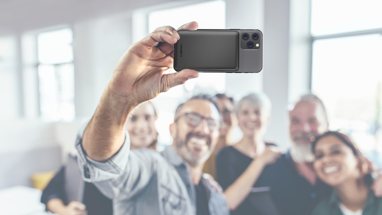 Mag5000 5000mAh Wireless Power Bank Harvey Norman