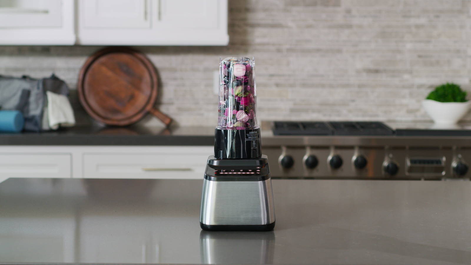 Blendtec Designer 650 S Blender with WildSide+ - Silver | Harvey